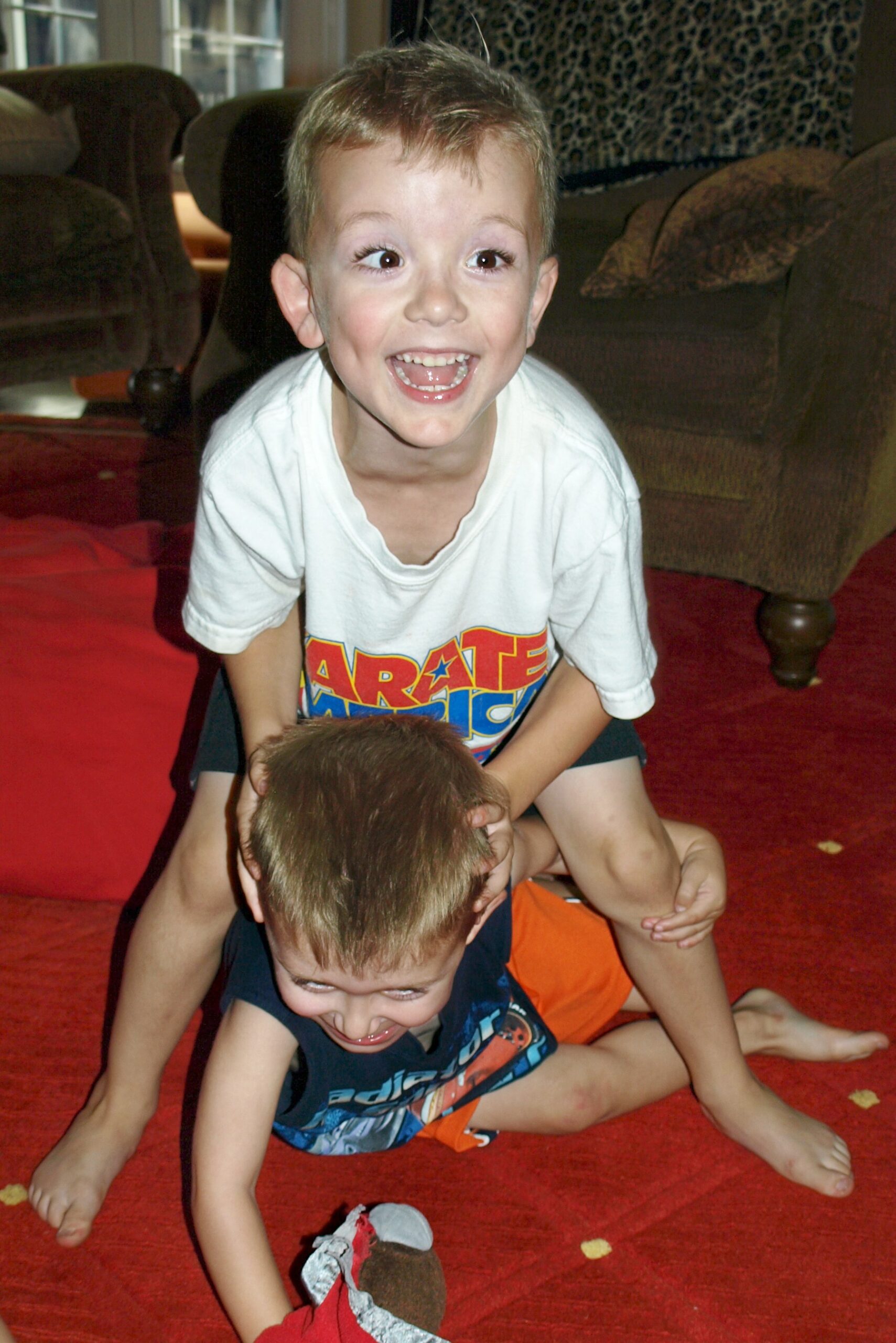 OLYMPUS DIGITAL CAMERA