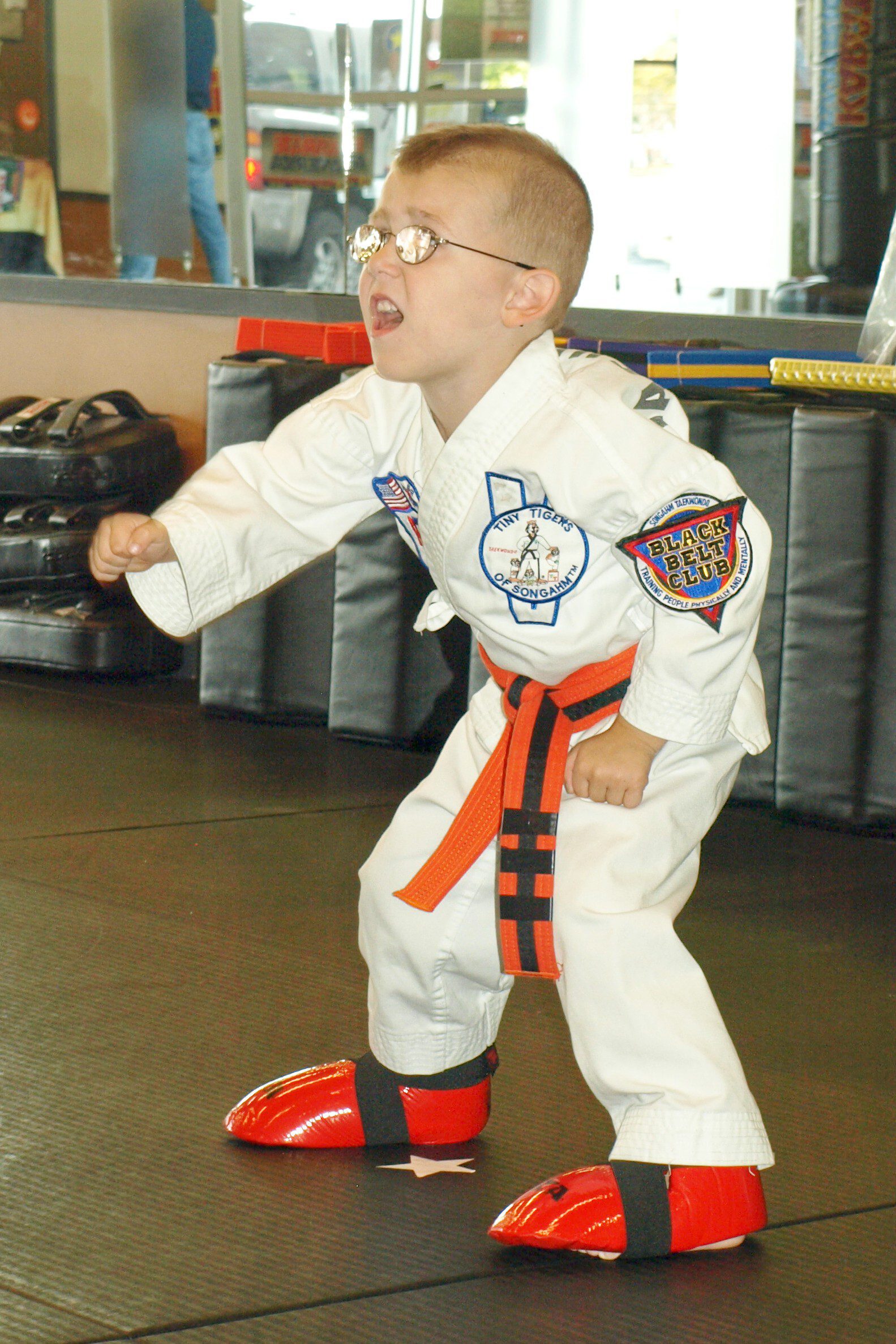 OLYMPUS DIGITAL CAMERA